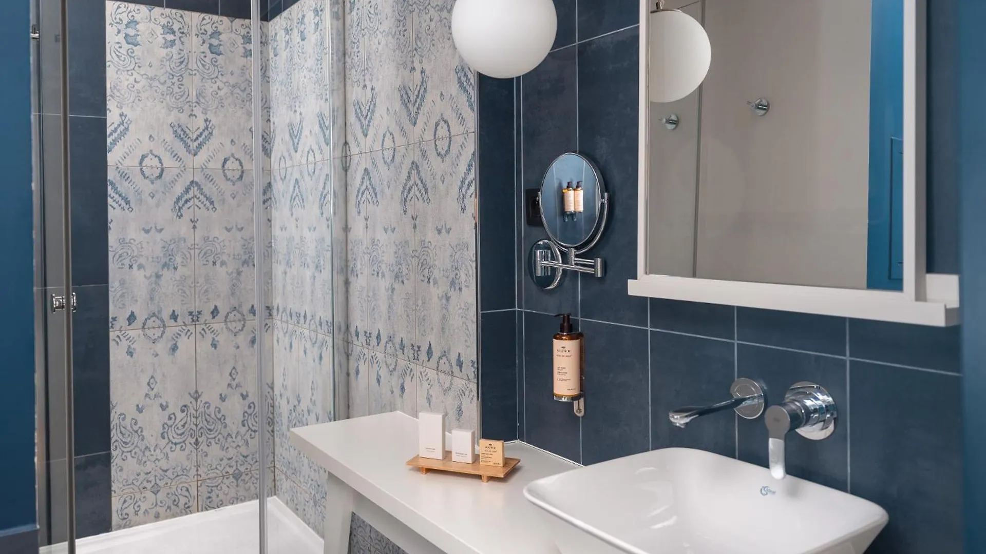Belleval 4* Paris